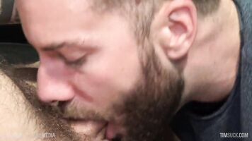Scruffy Tatted Alt-guy gets blown