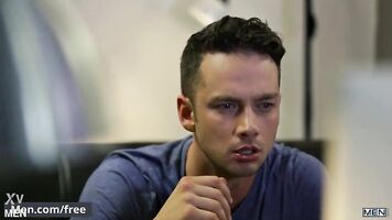Hunks (Damon Heart, Paddy O'Brian) Enjoy A Nice Butt Fuck On Bed - Men.com
