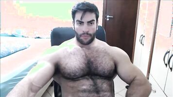 HOT BODYBUILDER FELIPE MATTOS